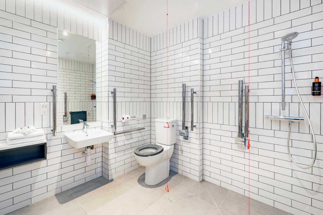 Chambre Double - Accessible aux Personnes à Mobilité Réduite